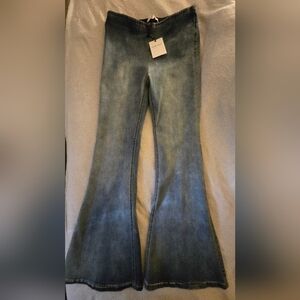 BLANK PAIGE NWT (MED) Women's Flared/Bell Bottom Jeans